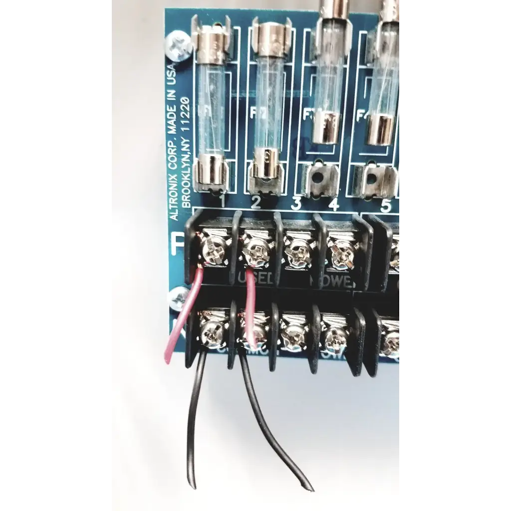 Blue altronix corp altronix smp5ctx high current power supply charger 12vdc 24vdc for secure power management
