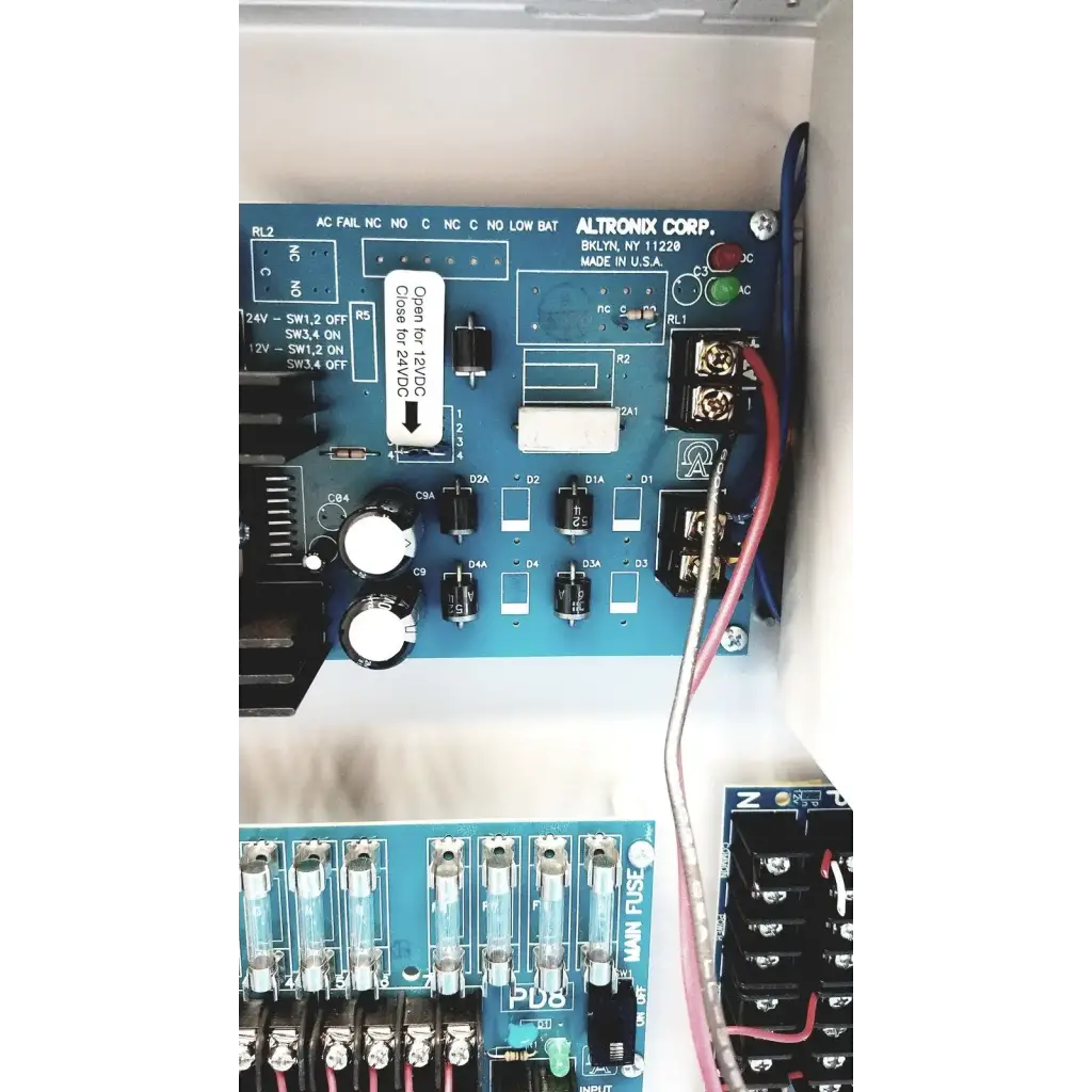 Blue altronix smp5ctx high current 12vdc 24vdc power supply charger for reliable electronics power management