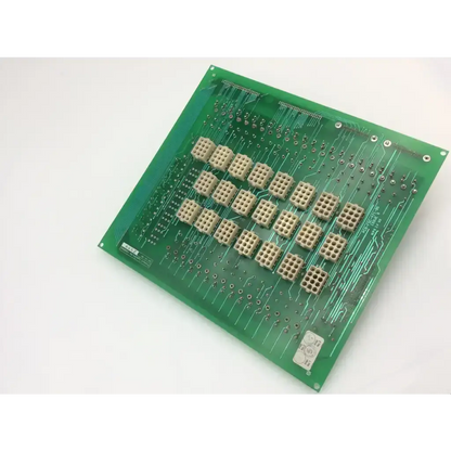Cincinnati Milacron 001269582C Output Board - Medical parts