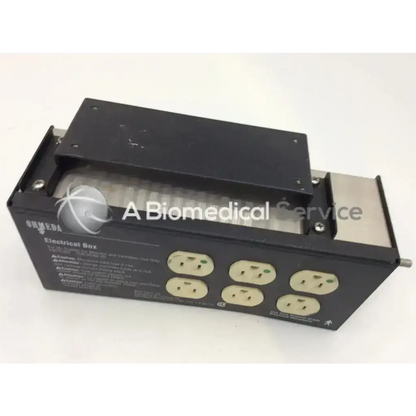 Black datex ohmeda electrical box risk class 2g with six beige outlets and silver metallic interior