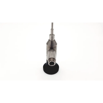 Silver metallic dyonics sn hg67767 30° arthroscope with cylindrical body and threaded ends on black base