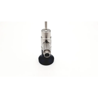 Silver metallic dyonics sn qh 440034 30° scope da24-28 with black rubberized base for medical use