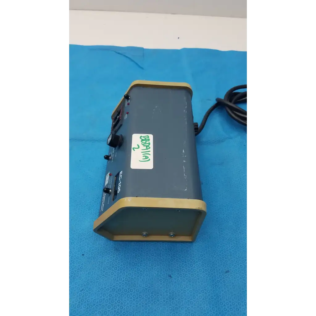 E-C Apparatus EC-105 Electrophoresis Power Supply Electrophoresis Power Supply, second-hand product photo 12