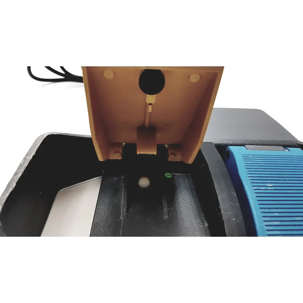Load image into Gallery viewer, ERBE 20189-027 Footswitch - Medical parts
