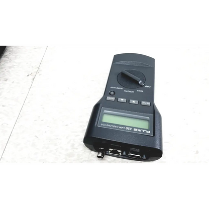 Fluke networks 620 lan cablemeter with digital display and multiple ports for reliable cable testing with case and accessories