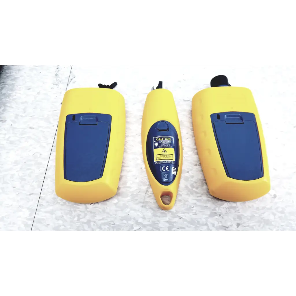 Yellow and blue fiber optic cable tester tools in the Fluke Networks ftk1300 simplifiber pro optical test kit