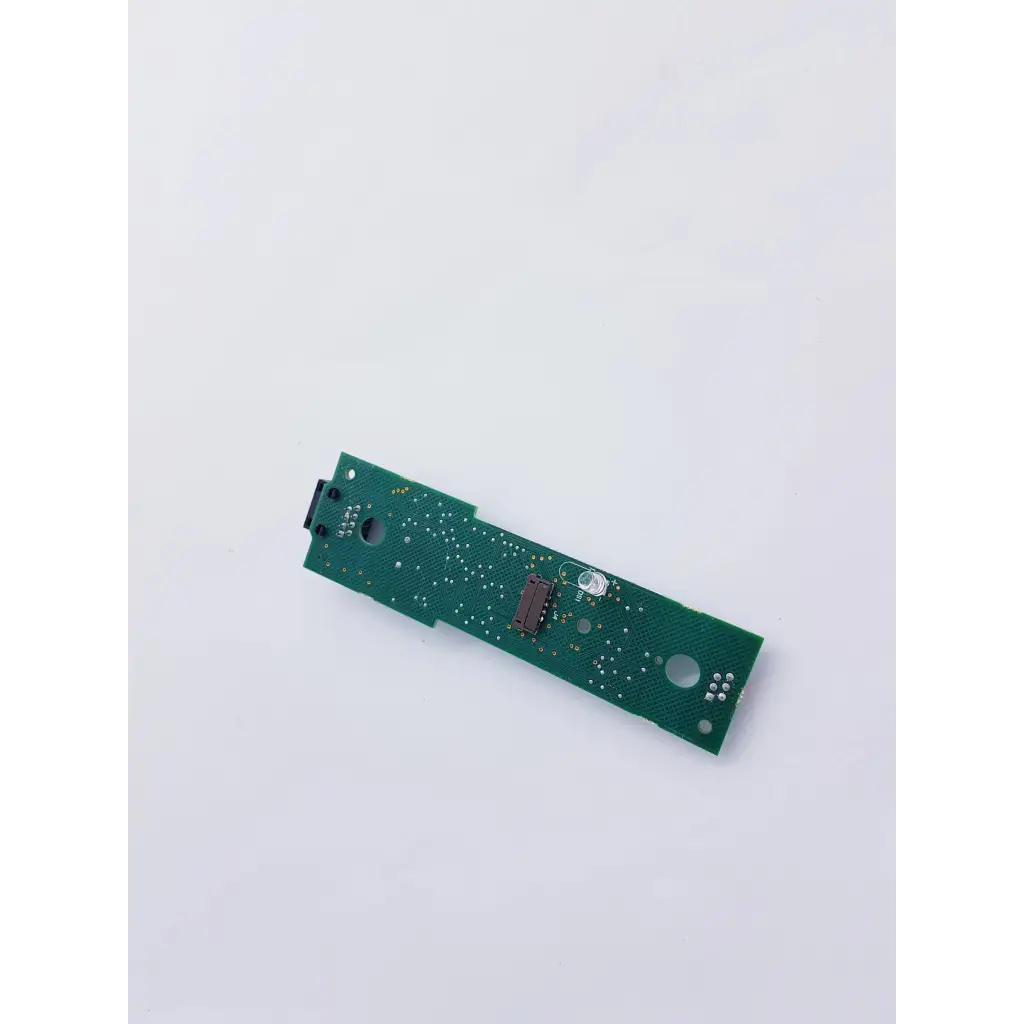 Green rectangular circuit board with soldered components and black connector for ge solar 8000i adult patient monitor