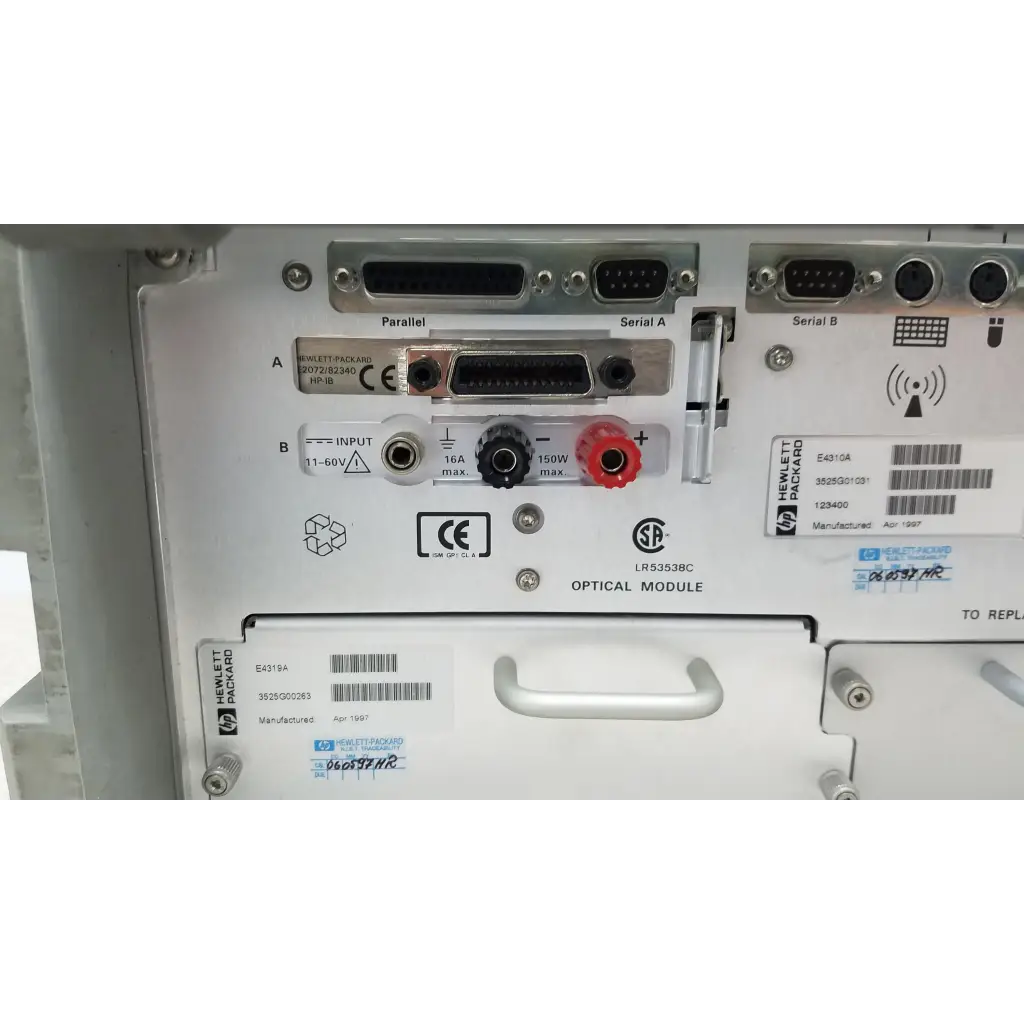 White hewlett packard optical time domain reflectometer module with multiple ports for precise fiber testing