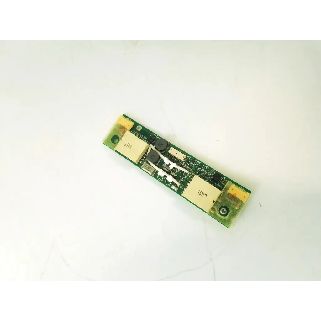 Green rectangular hitachi vnr10c209-inv inverter board with beige and black electronic components for industrial use