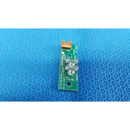Green printed circuit board with five clear leds for internal led illumination in topcon trc-nw6s retinal camera