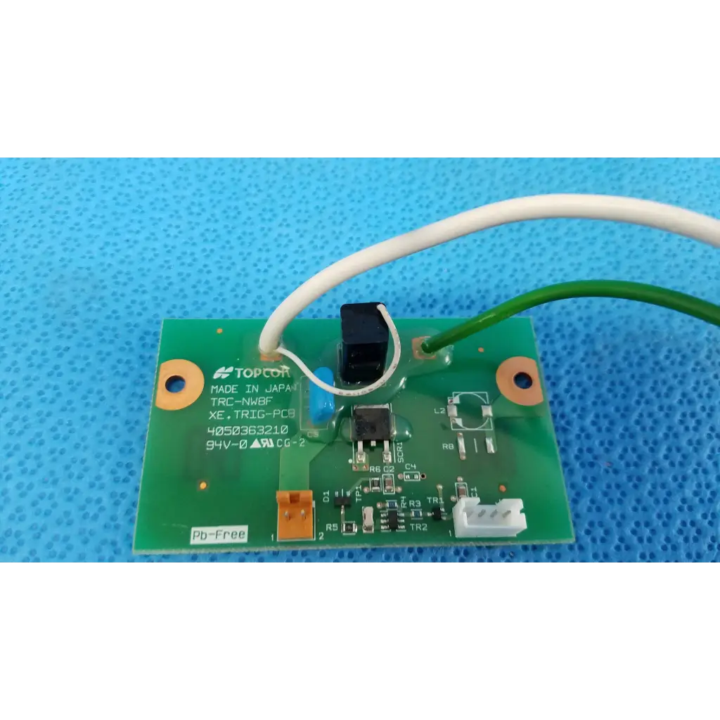 Green rectangular xenon flash trigger pcb board with topcop brand and white cable for topcon trc-nw8 retinal camera