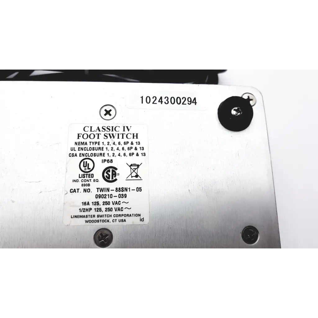 Load image into Gallery viewer, LineMaster Switch Corporation 1024300294 Claasic IV Foot