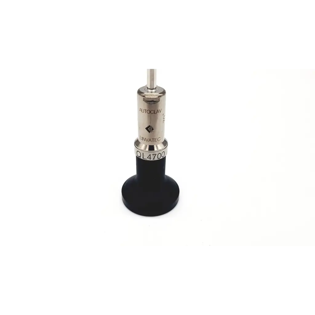Load image into Gallery viewer, Linvatec QL4700 Autoclavable 4mm X 70° Arthroscope