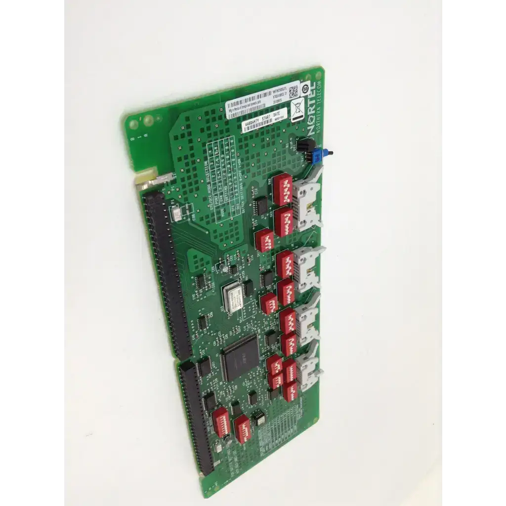 Load image into Gallery viewer, Nortel NNTMC900GJTL NT8D41BBE5 01 Digital Line Card