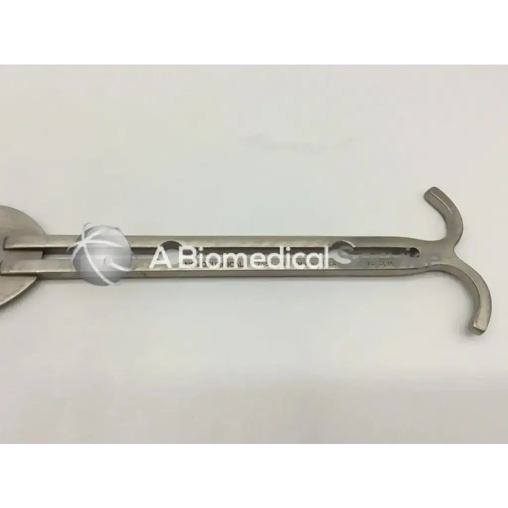 Load image into Gallery viewer, Novo Surgical 2450-34B Retractor Blade - Business &amp;