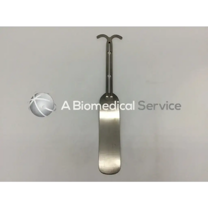 Novo surgical 2450-34b stainless steel retractor blade with curved handle and flat elongated blade for surgical use