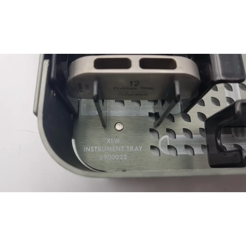 Load image into Gallery viewer, Nuvasive XLW Instrument Tray 6900022 - Handpieces &amp;
