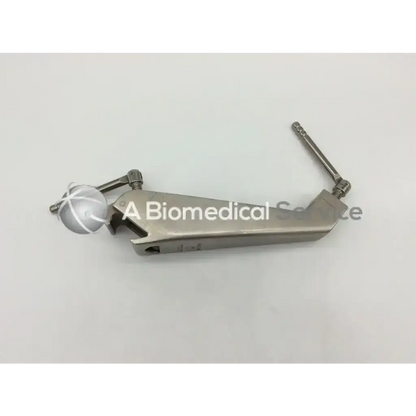 Stainless steel omni-tract 3635 ima retractor rail clamp with spherical component and adjustable lever mechanism