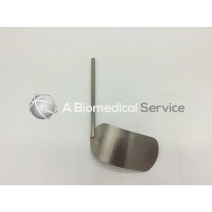 Stainless steel surgical deaver swivel blade with curved flat blade and slender handle for precise tissue retraction