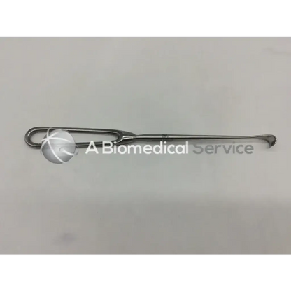 Stainless steel cushing vein retractor with curved handle and tapered tip for precise vein exposure and retraction