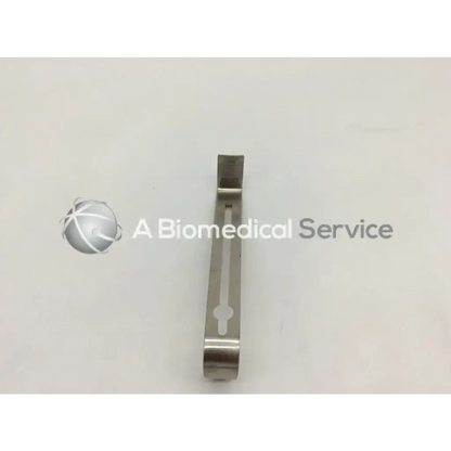 Stainless steel pilling 351670 multipurpose center blade retractor with polished finish and keyhole-shaped cutout near top