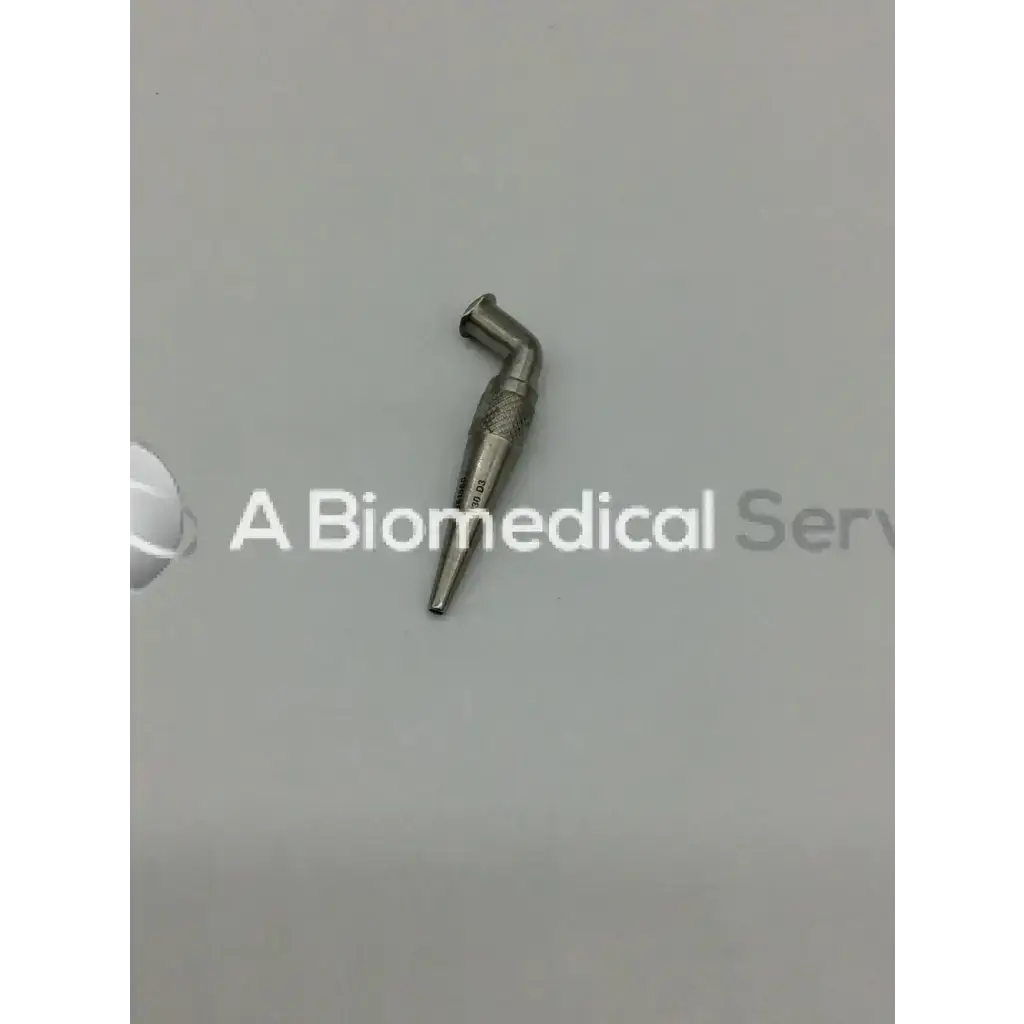 Silver pilling stoney heparin injector with curved angled tip and textured grip for precise heparin application