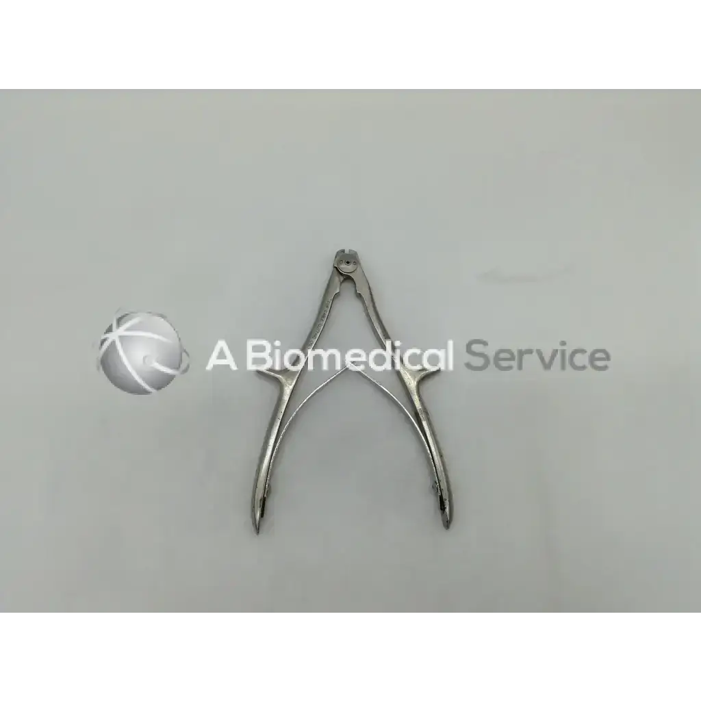 Pioneer 400-410 cable cutter with silver surgical forceps design featuring polished metallic finish and precision jaws ad5=556 box=10