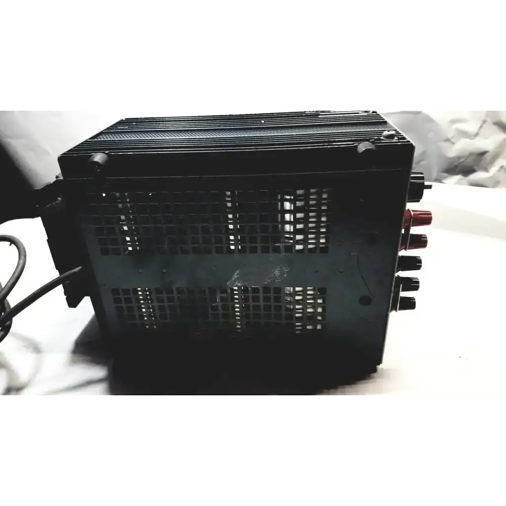 Black metal power mate corp power supply 105-125v with grid vent and red black side knobs for audio amplification