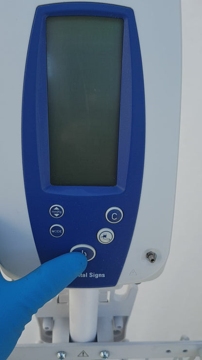 Welch Allyn 42NTB Spot Vital Signs Monitor with Rolling Stand and Accessories