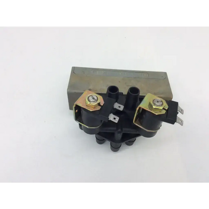 Rexroth ceram p29071 black plastic and brass metal air valve with two threaded ports and mounting brackets