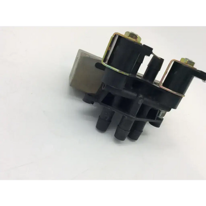 Black plastic and metal rexroth ceram p29071 air valve with brass fittings 20psi max for precise airflow control