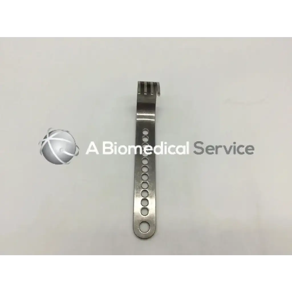 Stainless steel nephew deep blades surgical plate with circular holes and forked end for self-retaining retractor use