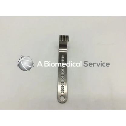 Stainless steel nephew deep blades surgical plate with circular holes and forked end for self-retaining retractor use