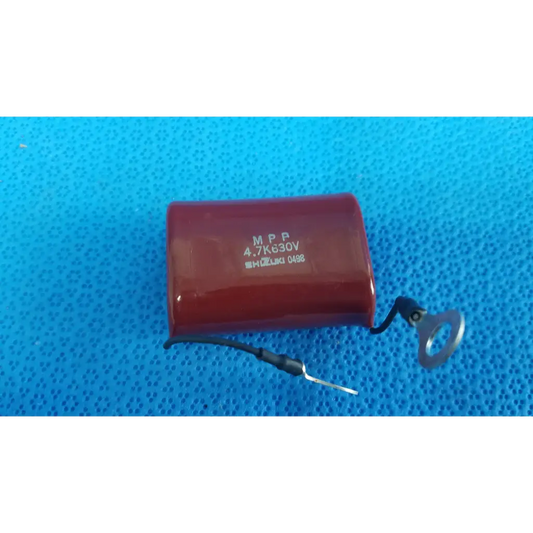 Red cylindrical shizuki mpp film capacitor 4.7K 630V with black wires and metal terminals for retinal camera use