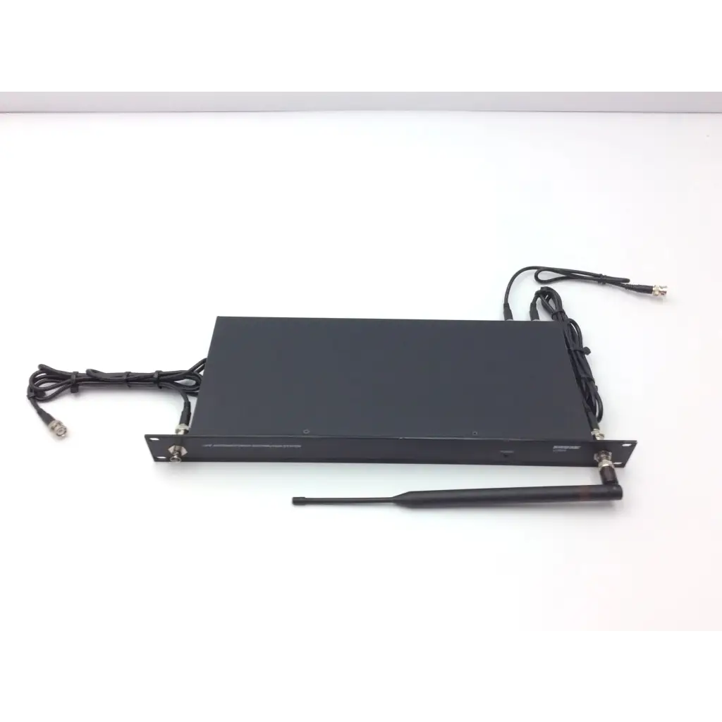 Load image into Gallery viewer, Shure UA844 UHF Antenna/Power Distribution System - Medical