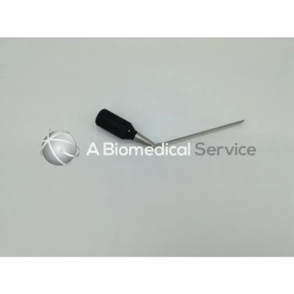 Black-handled medical needle with slender metallic shaft for smith & nephew arthrogarde slotted hip access