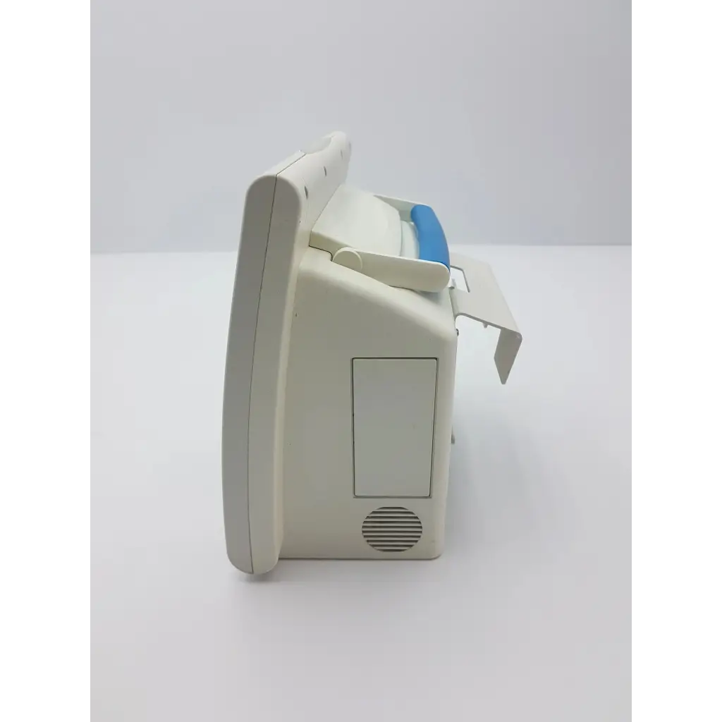 White spacelabs healthcare ultraview sl 91370 network patient monitor with blue accent on top handle