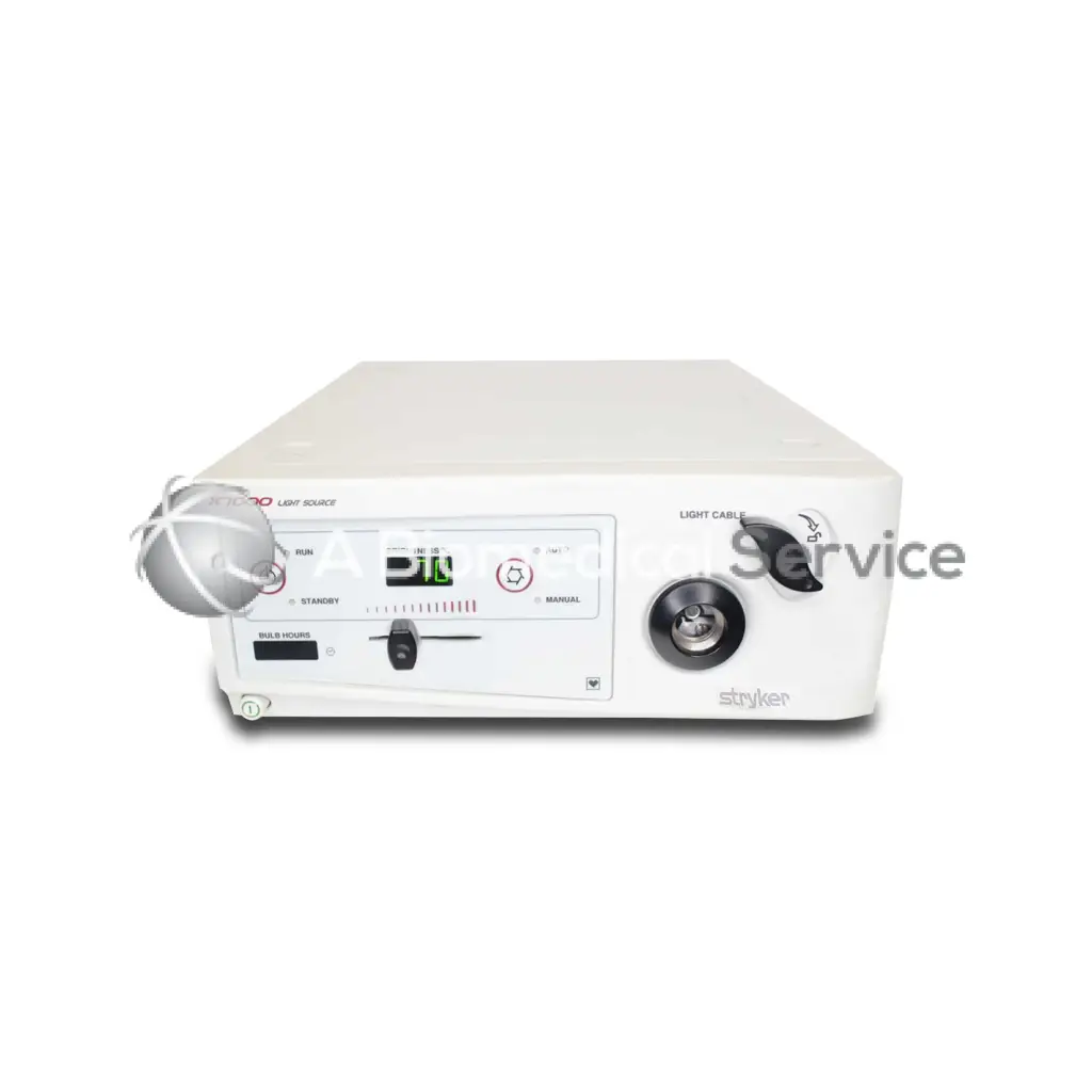 White stryker x7000 300 watt xenon light source surgical device with digital display and control knobs