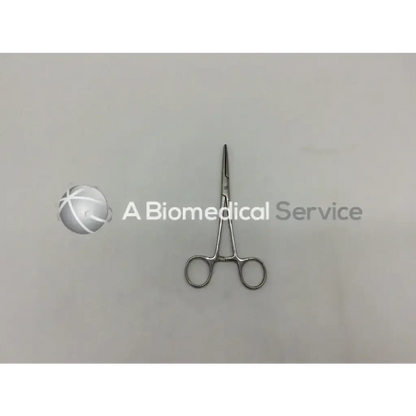 Stainless steel kelly classic hemostatic forceps with rounded handles and fine pointed tips for surgical use