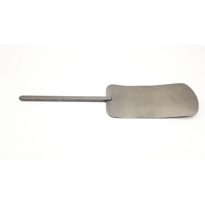 Stainless steel symmetry 50-4567 retractor blade malleable with smooth curved blade and straight handle for precision use