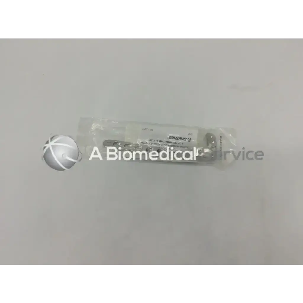Metallic silver lcp proximal tibia plate with 8 holes 3.5mm pins for surgical fixation right side