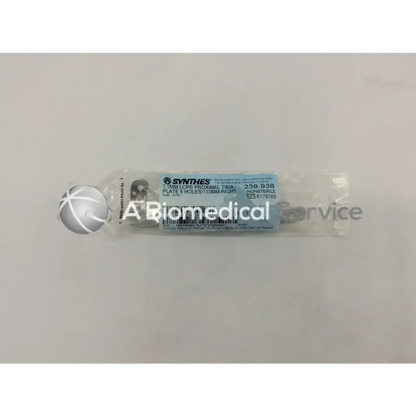 Sterile metallic synthes lcp proximal tibia plate 8 holes 3.5mm 133mm right in clear plastic packaging