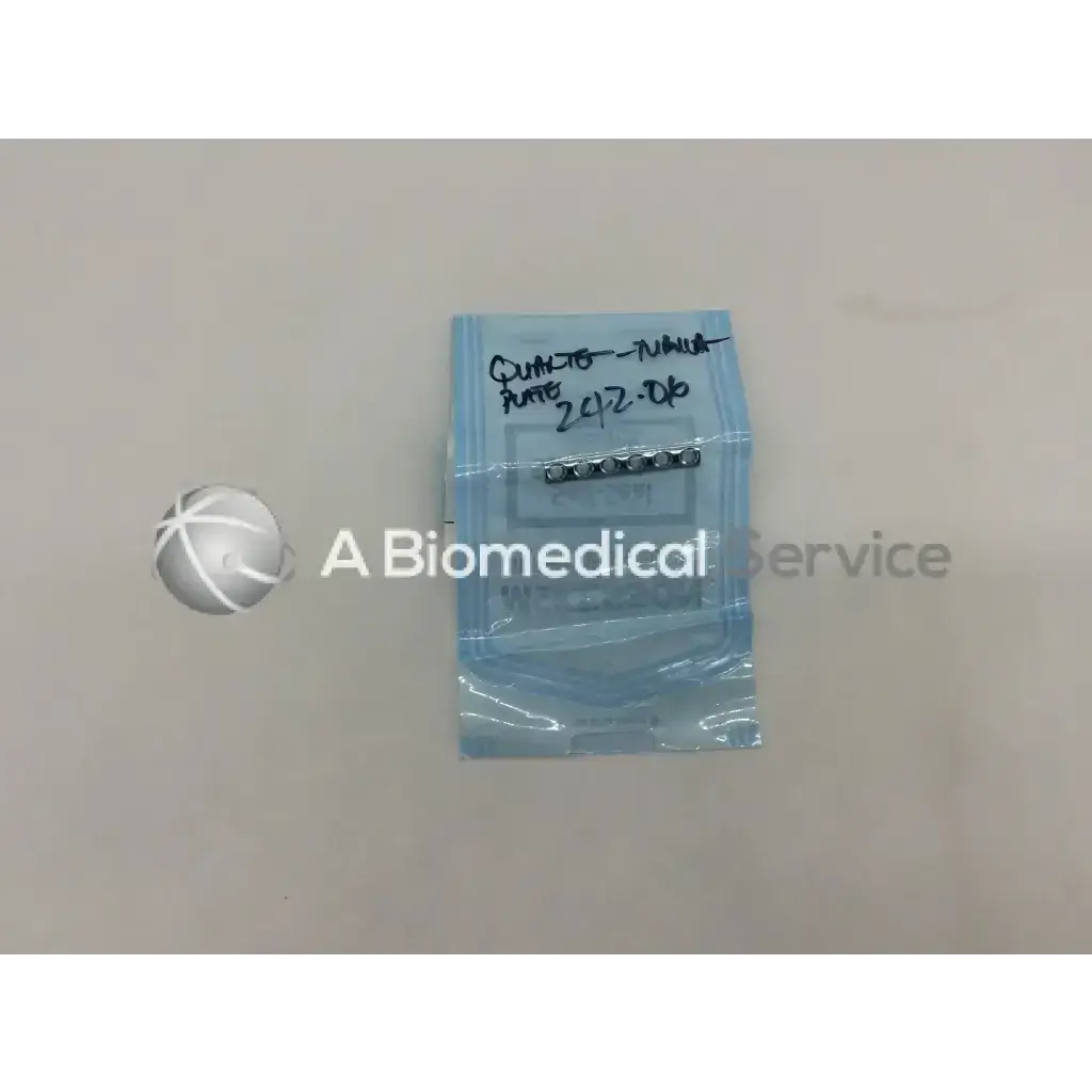 Load image into Gallery viewer, Synthes 242.06 Quarter-Tubular Plate with Collar 6 Holes