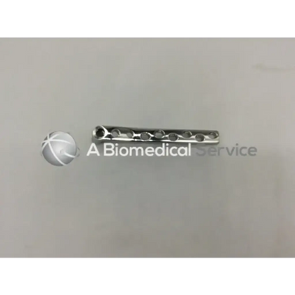 Silver metallic synthes dhs surgical plate with 8 holes ad5-174 121322sm for bone fixation