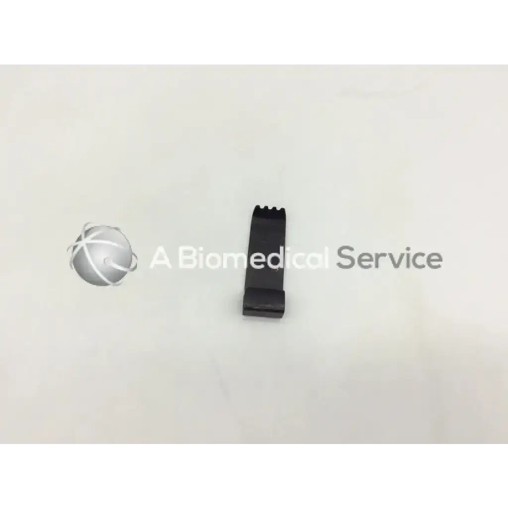 Black plastic clip with serrated edge for mueller nl9702-022 retractor blade surgical tool accessory
