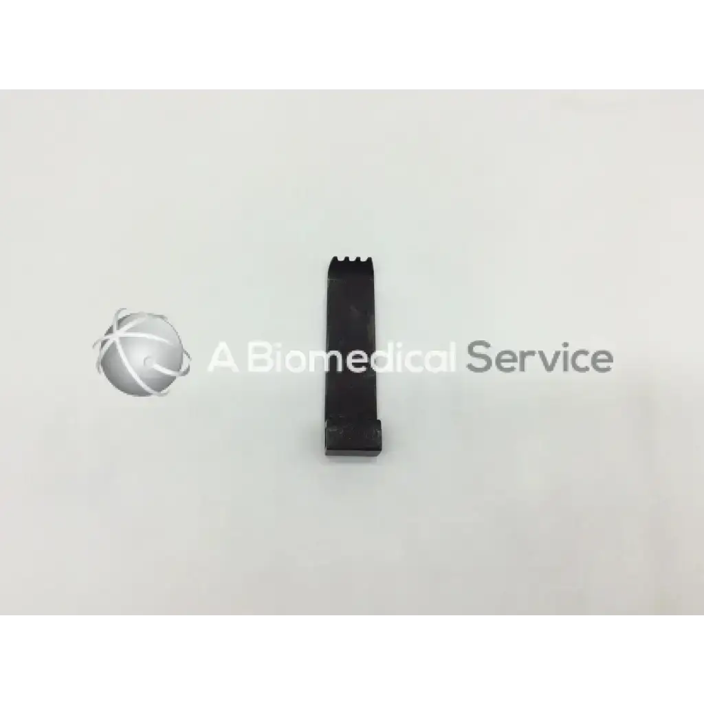 V. Mueller NL9702-024 McCulloch Retractor Blade 2cm x 7cm