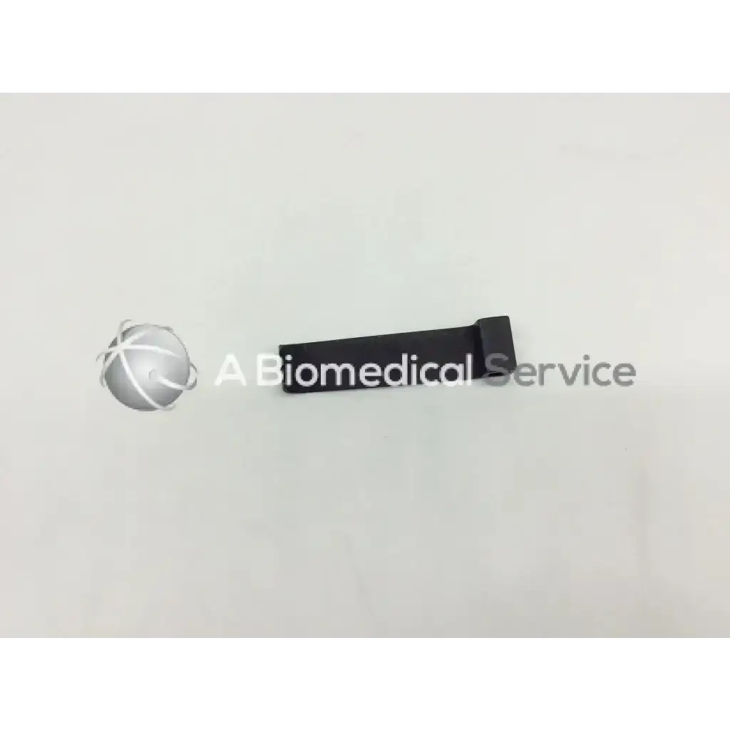 Black rectangular mcculloch retractor blade clip 2cm x 8cm for v mueller nl9702-025 surgical use