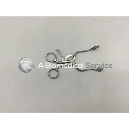 Silver stainless steel weitlaner retractor with curved serrated jaws and circular handles v mueller su 3110 ad5-73