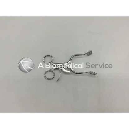 Silver stainless steel V. Mueller SU 3110 Weitlaner retractor with serrated jaws and circular handles retractor ad5-73 121322sm