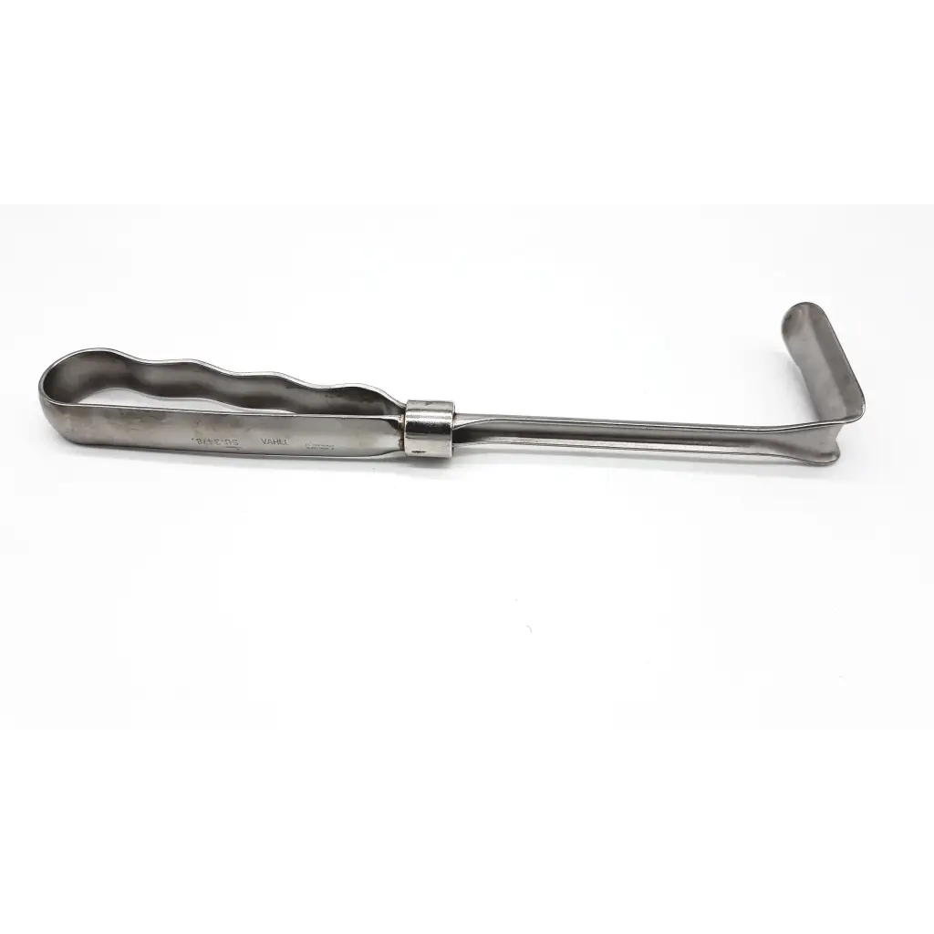 Stainless steel richardson appendectomy retractor with wavy handle and curved blade for appendectomy use